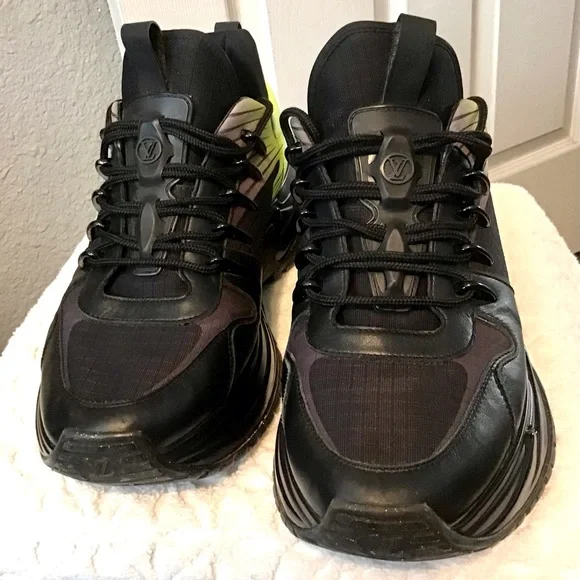 Louis Vuitton Shoes - Picture 3 of 12